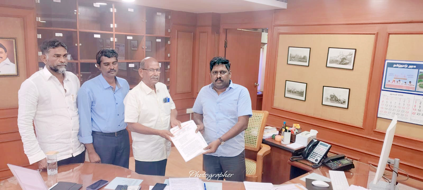 தமிழ்நாடு முழுவதும் உள்ள டாஸ்மாக் குடோன்களில் பணியாற்றும்
