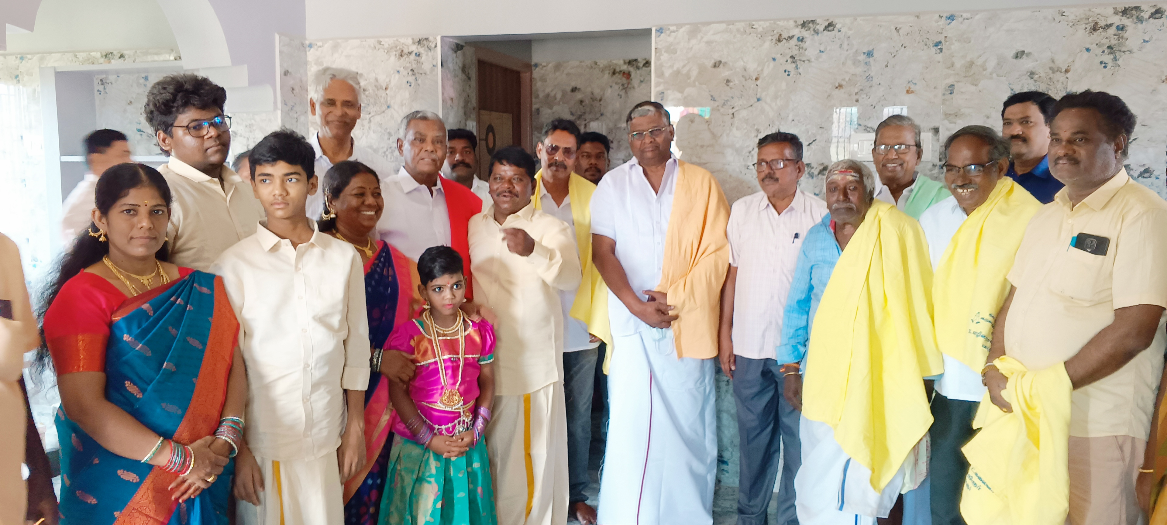 வழக்கறிஞர்கள் எழிலரசன் - கலைவாணி இல்லம் திறப்பு…