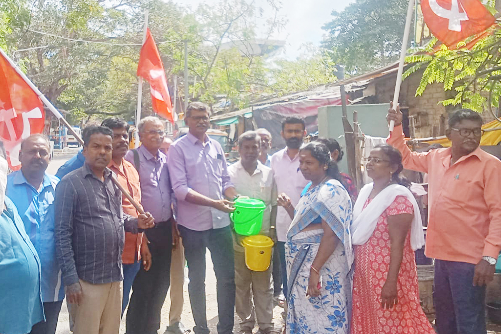 ஆயிரம் விளக்கு பகுதியில் சிபிஎம் தேர்தல் நிதி வசூல்