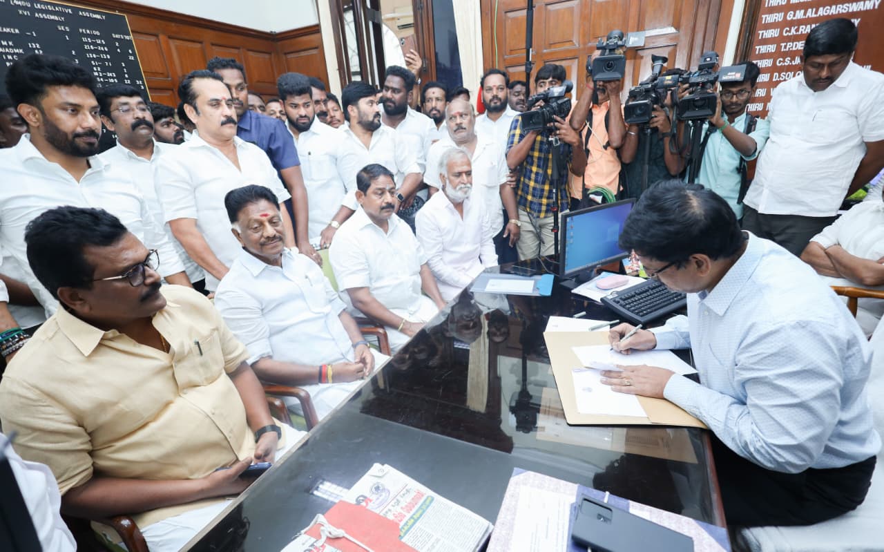 எம்.எல்.ஏ பதவியை ராஜினாமா செய்த ஓபிஎஸ்!
