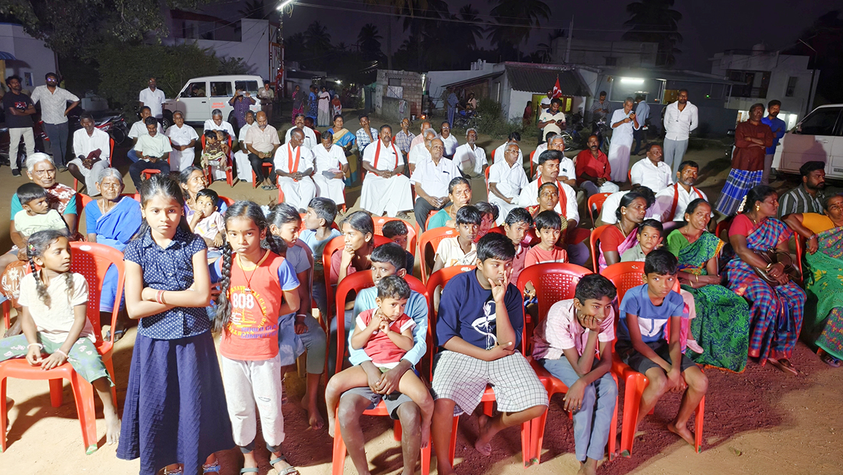 வாச்சாத்தி கிராமத்தில் ‘வாச்சாத்தி ஆவணப்படம்’ திடையிடல்