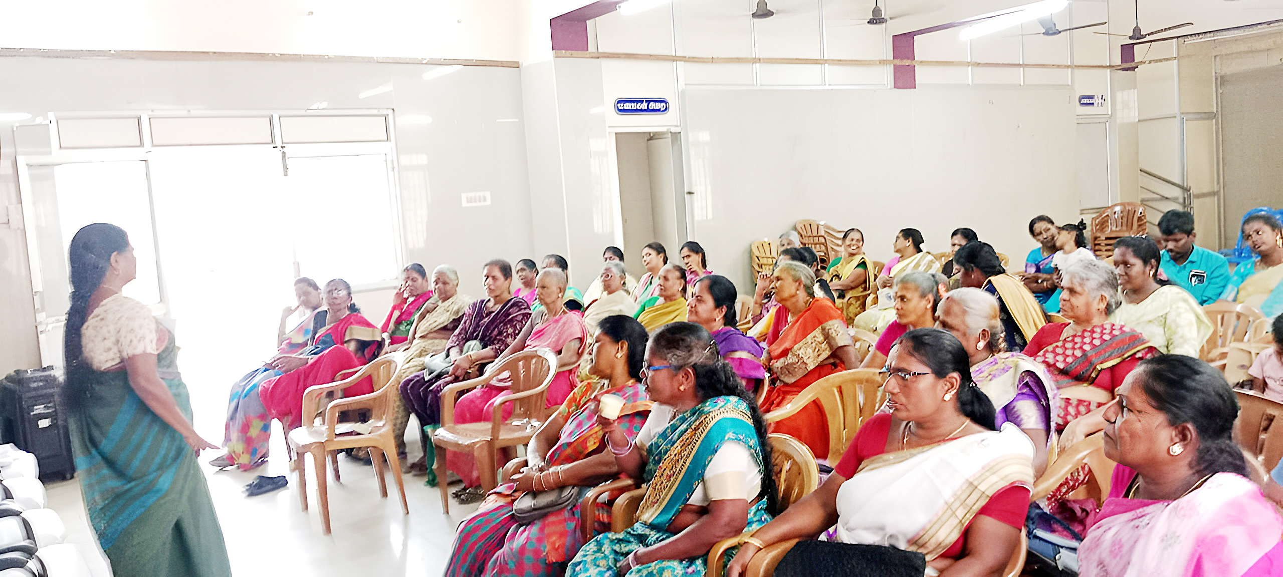 மதுரவாயலில் மகளிர் தின கொண்டாட்டம்