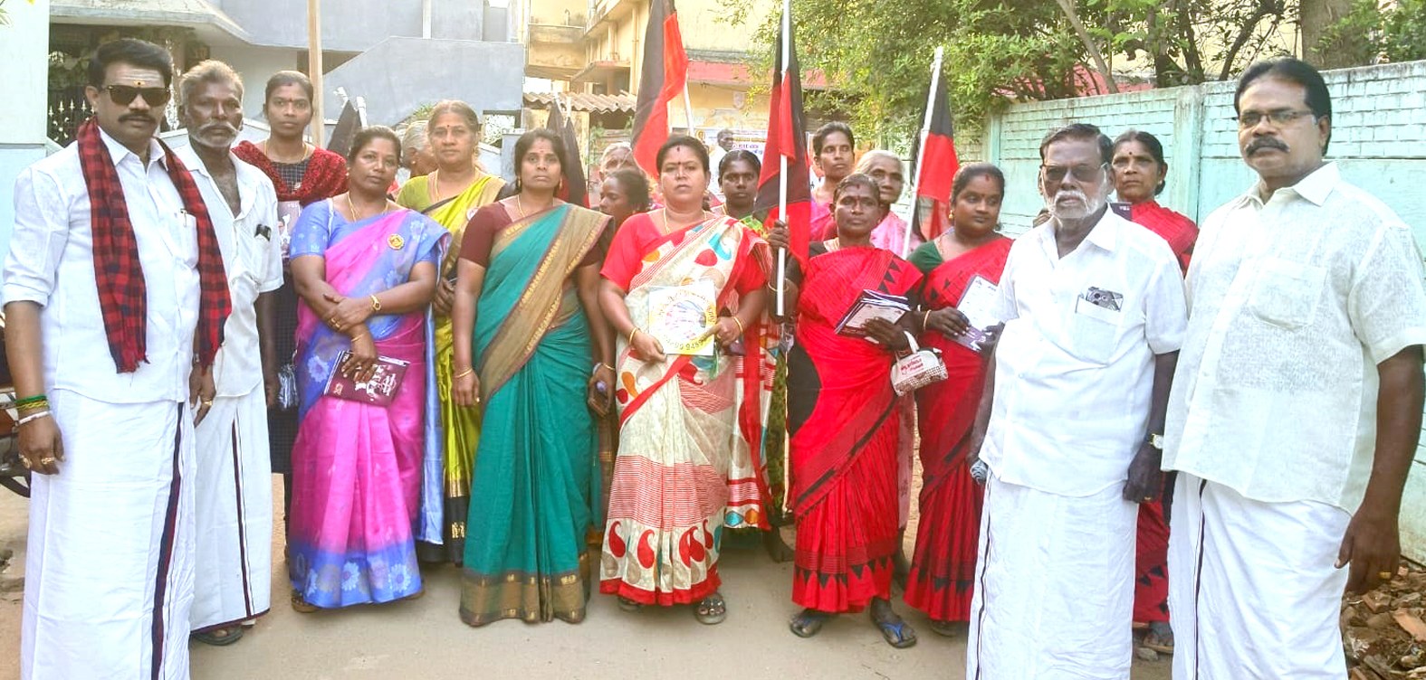 திமுக சார்பில் பாபநாசம் அருகே கோவில் தேவராயன்பேட்டையில்