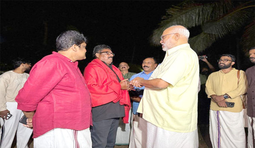 சஞ்சு சாம்சனின் பெற்றோர்களுடன் எம்.ஏ.பேபி கொண்டாட்டம்