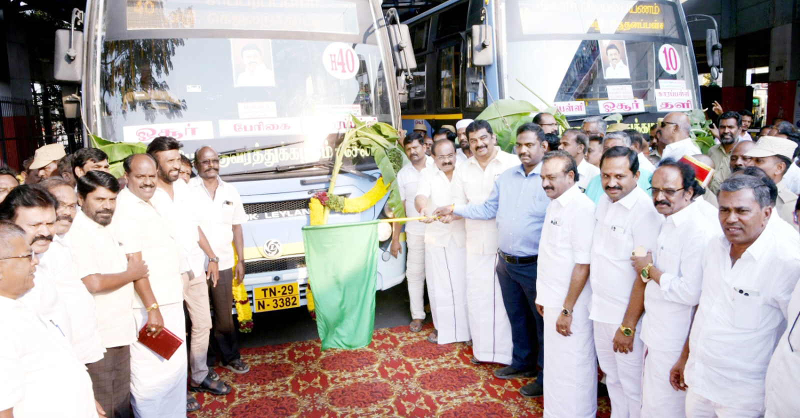 வழித்தடங்களில் புதிய பேருந்துகள் ஓசூரில் அமைச்சர் தொடங்கி வைத்தார்