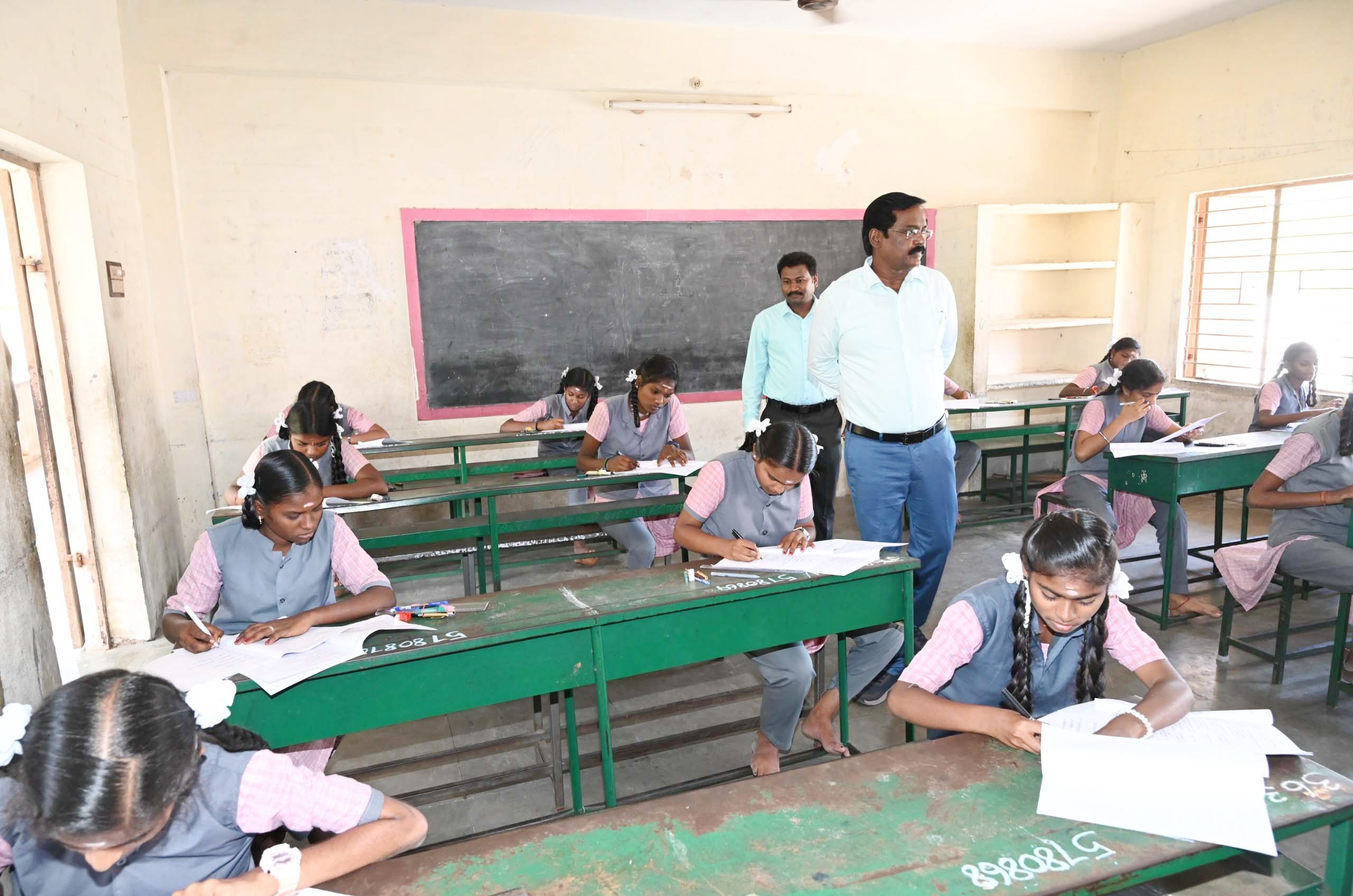 திருவண்ணாமலை மாவட்ட ஆட்சியர் தர்ப்பகராஜ் புதனன்று