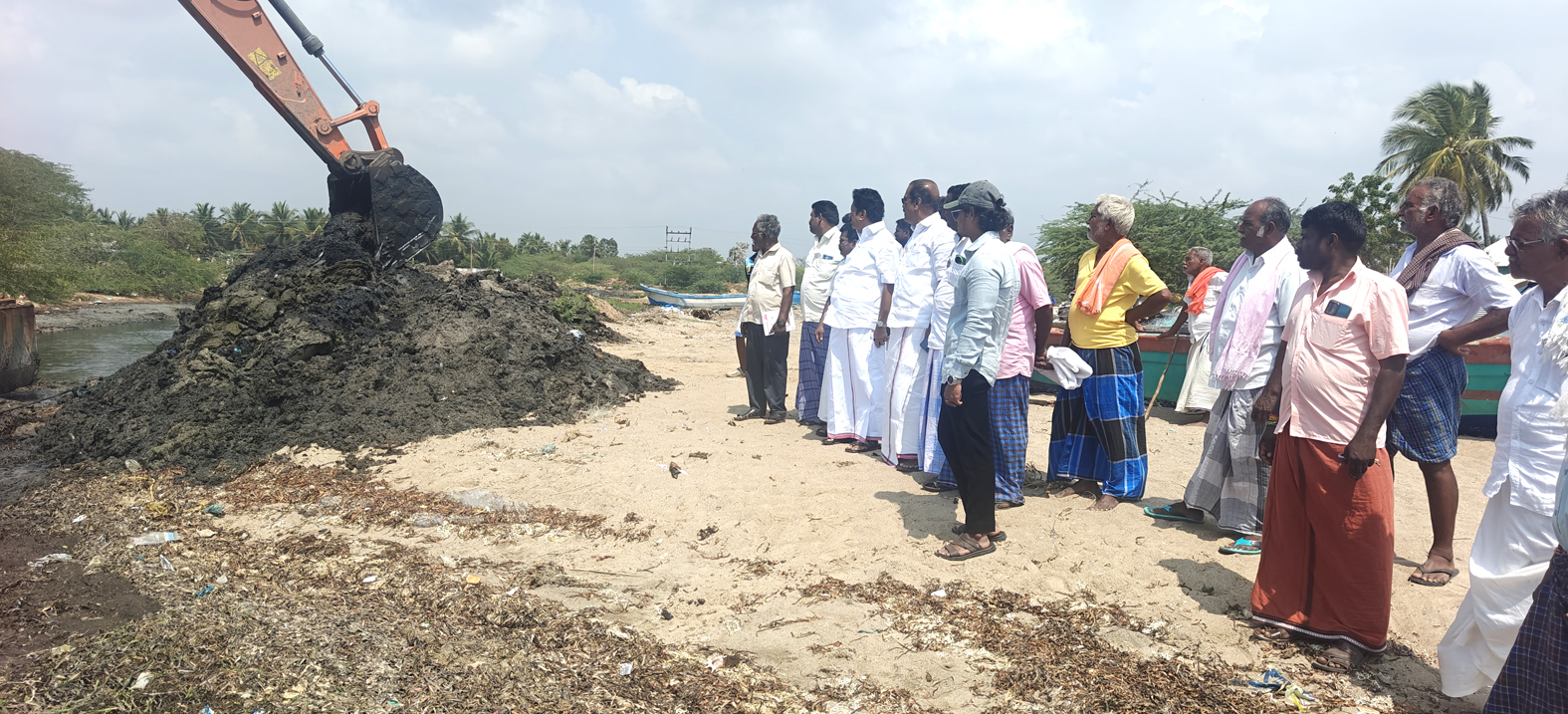 கடற்கரை முகத்துவாரம் தூர்வாரும் பணி துவக்கம்