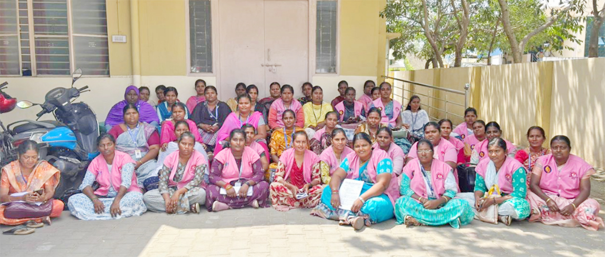 ஊக்கத்தொகையாக மாதம் ரூ.15 ஆயிரம் வழங்கக்கோரி மக்களைத் தேடி மருத்துவ ஊழியர்கள் காத்திருப்புப் போராட்டம்