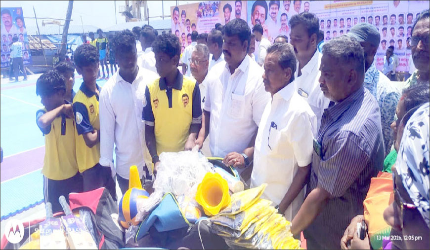 வேளாங்கண்ணியில் கைப்பந்து விளையாட்டு மைதானம் திறப்பு