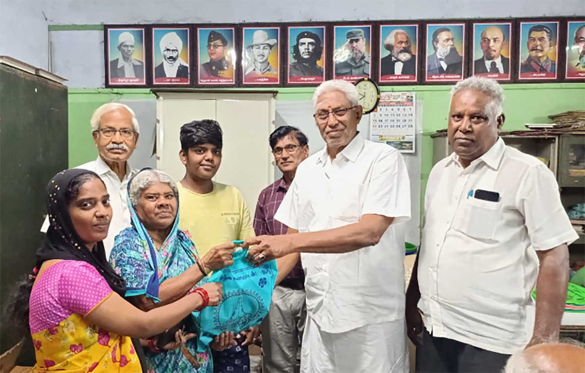 மார்க்சிஸ்ட் கம்யூனிஸ்ட் கட்சி சார்பில் என்.ஆர்.கே புரத்தில் நோன்பு திறப்பு விருந்து