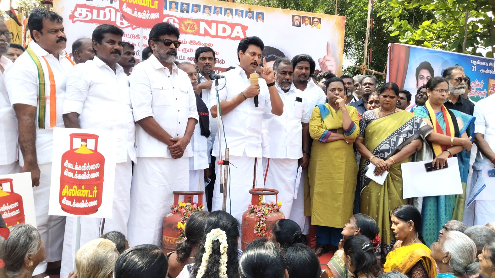 சமையல் எரிவாயு சிலிண்டர் தட்டுப்பாடு பெரிய அளவில்