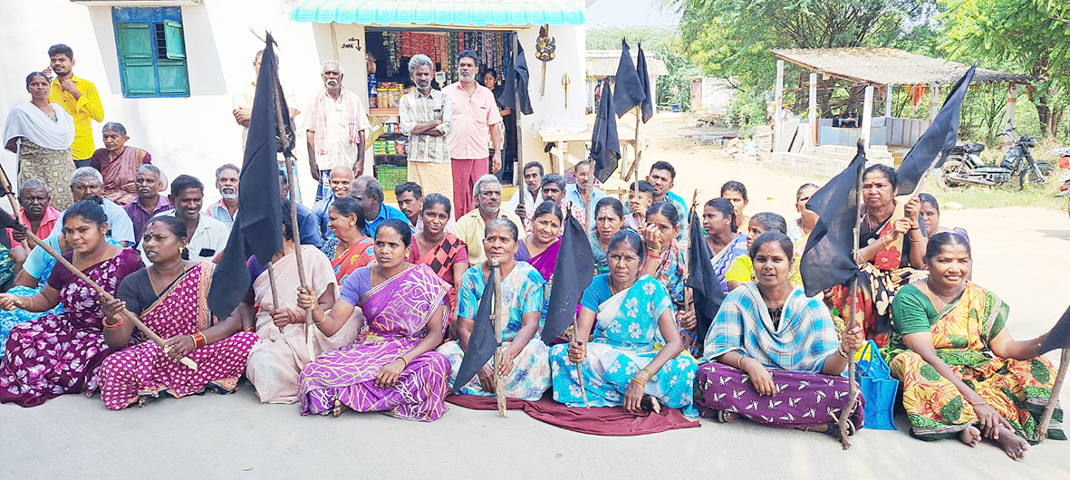 மின்சார வசதி கேட்டு பொதுமக்கள் போராட்டம்