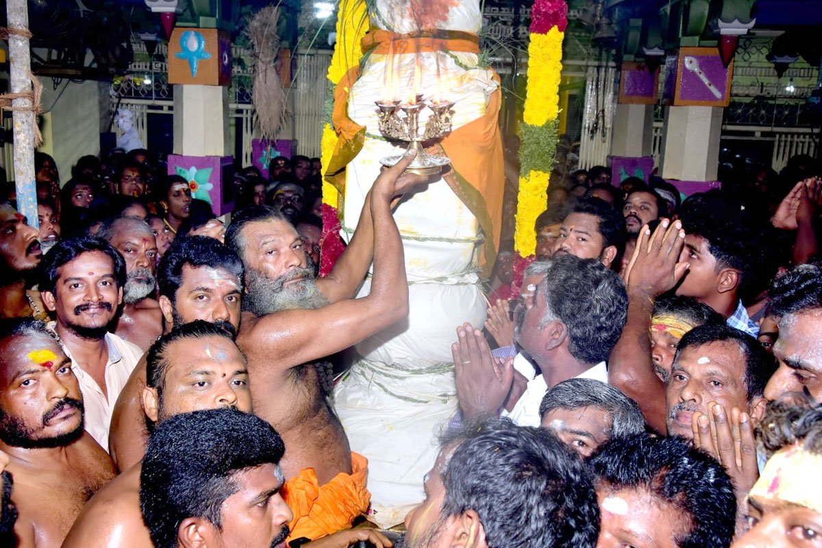 சேத்தூர் மாரியம்மன் கோவிலில் பங்குனி பூக்குழி திருவிழா