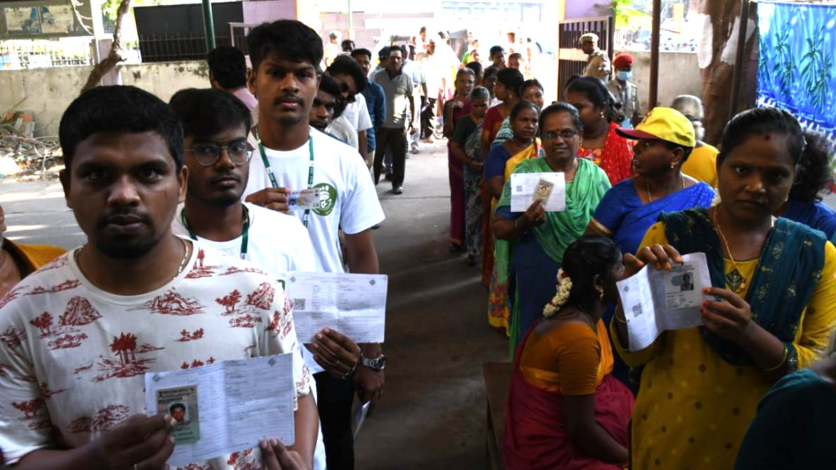 வாக்குச்சாவடி மையங்களில் அடிப்படை வசதிகளை வழங்க தேர்தல் ஆணையம் உத்தரவு!