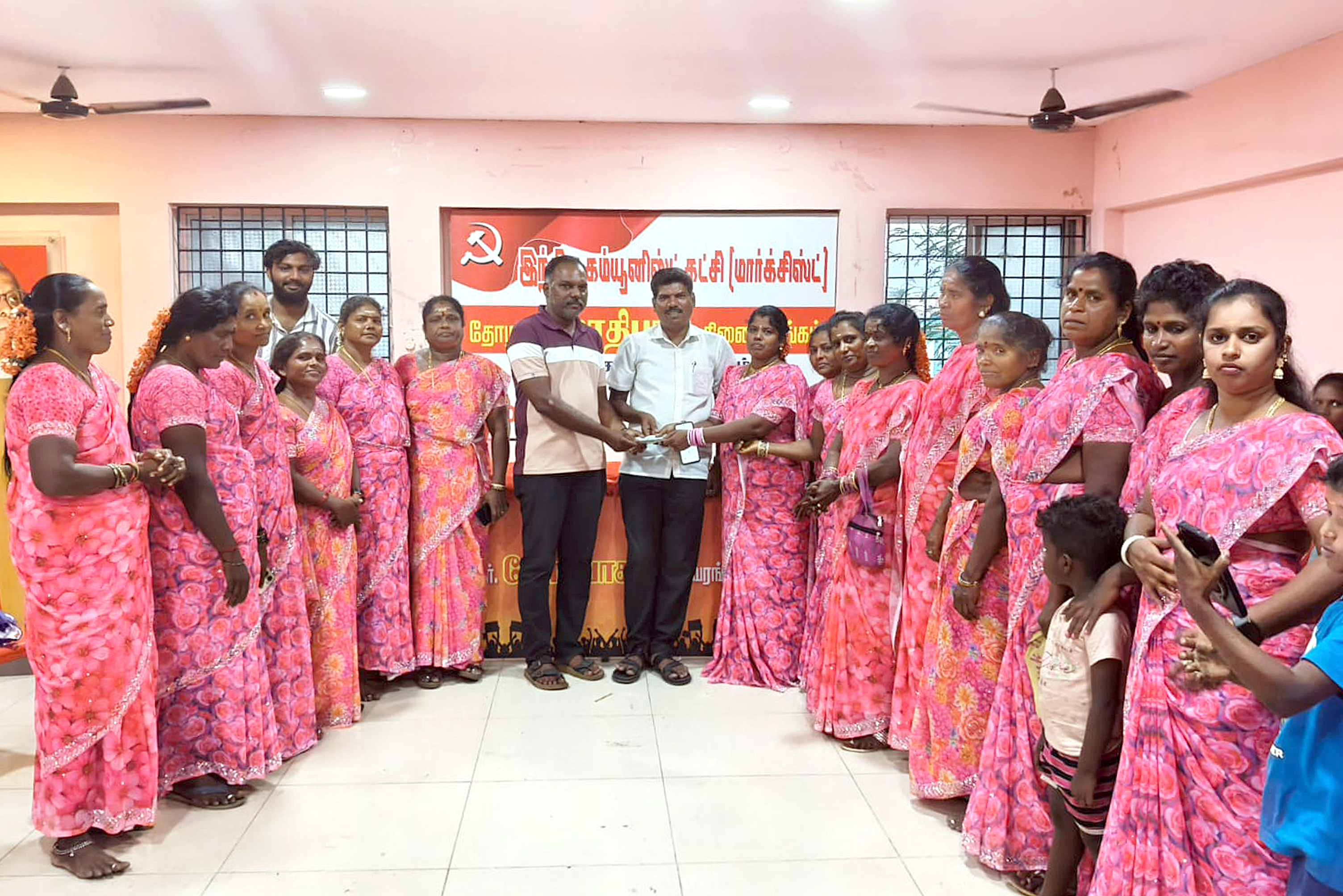 தரமணியில் மகளிர் தினம் கொண்டாட்டம்