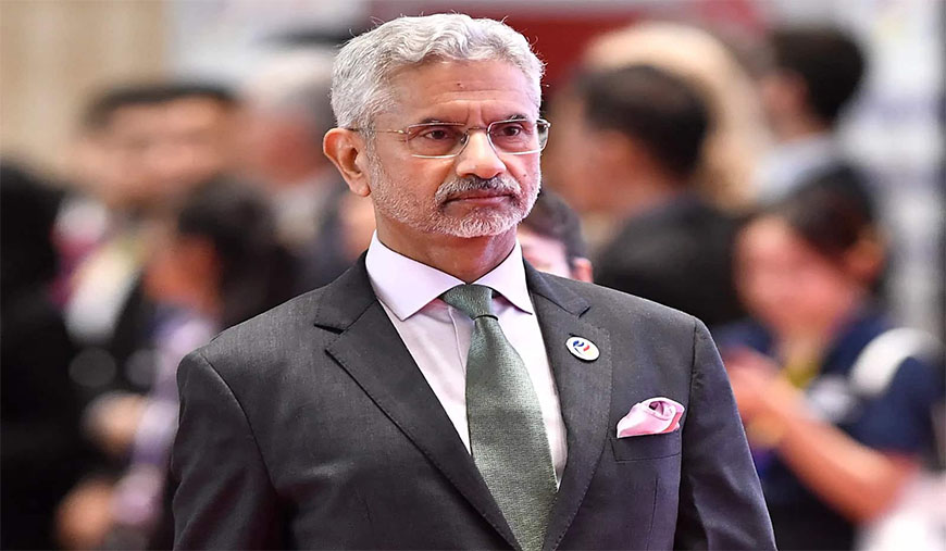 ‘வரும்முன் காவாதான் வாழ்க்கை எரிமுன் வைத்தூறு போலக் கெடும்’