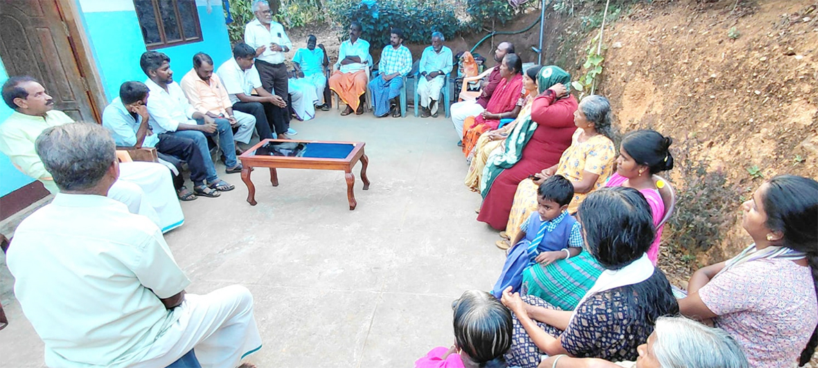 சாலை வசதி கேட்டு போராடிவர்கள் மீது வழக்குப்பதிவு மாவட்ட ஆட்சியரிடம் முறையிட மார்க்சிஸ்ட் கட்சி முடிவு