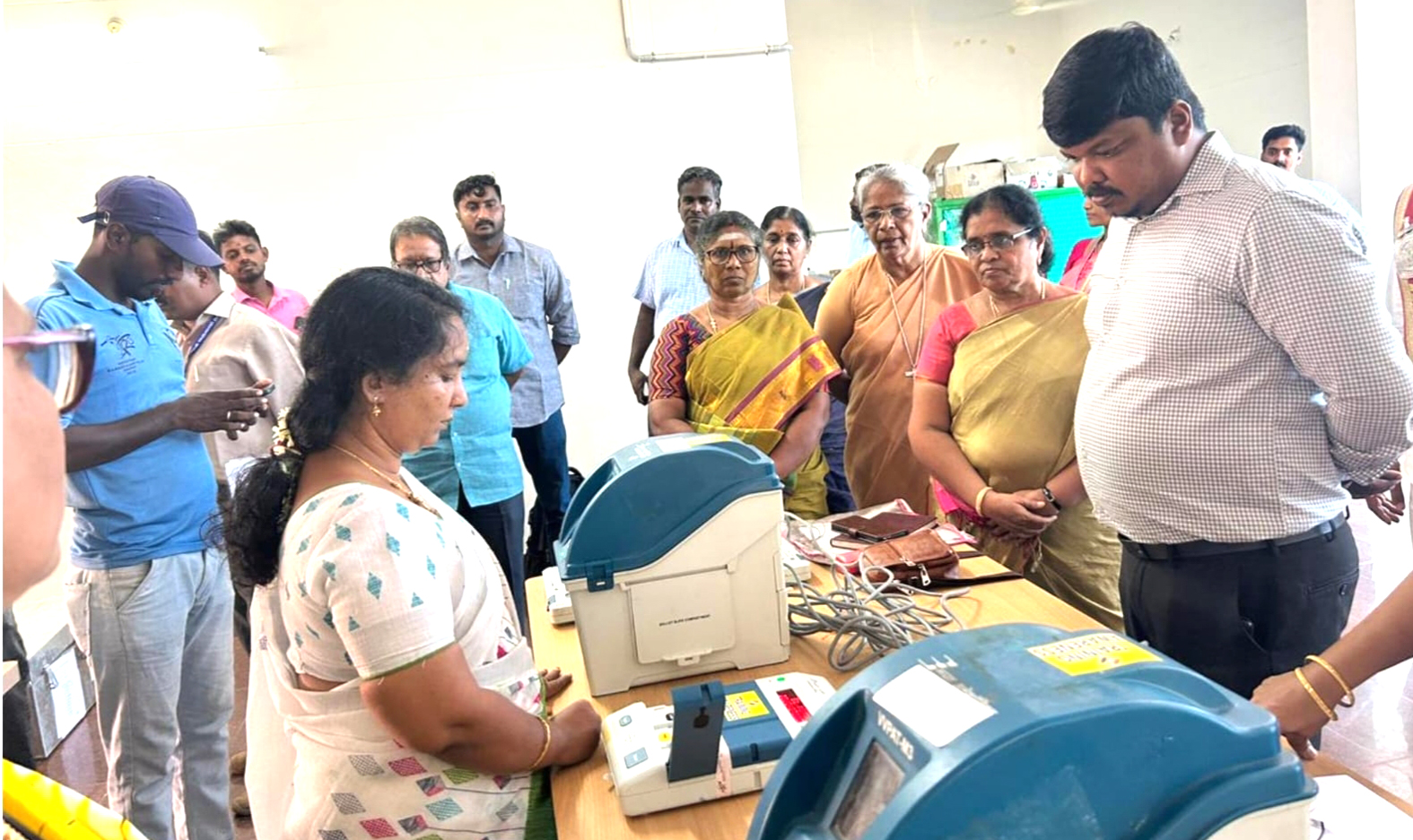வாக்குப்பதிவு அலுவலர்களுக்கு பயிற்சி வகுப்பு