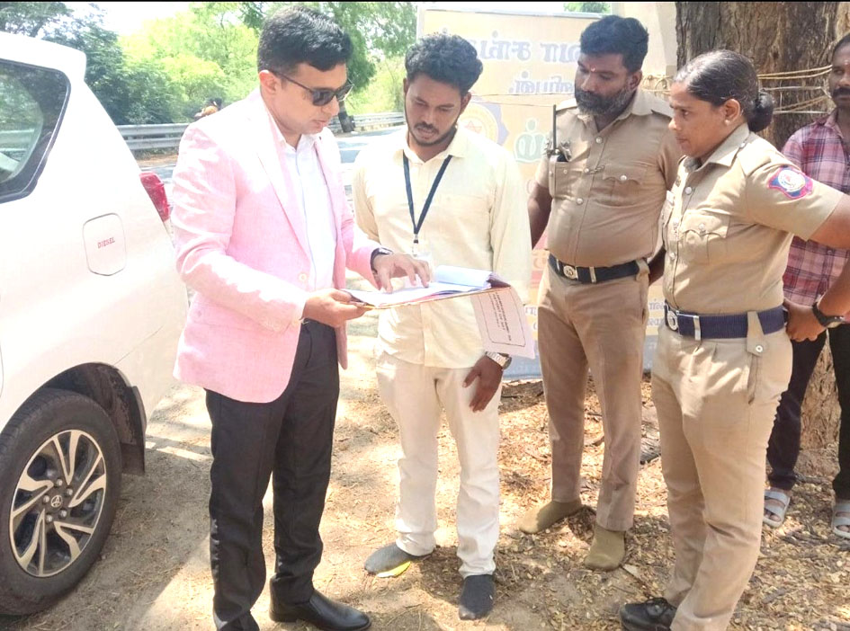 கன்னியாகுமரி தொகுதியில் பறக்கும் படை வாகன சோதனையை செலவின பார்வையாளர் நேரில் ஆய்வு