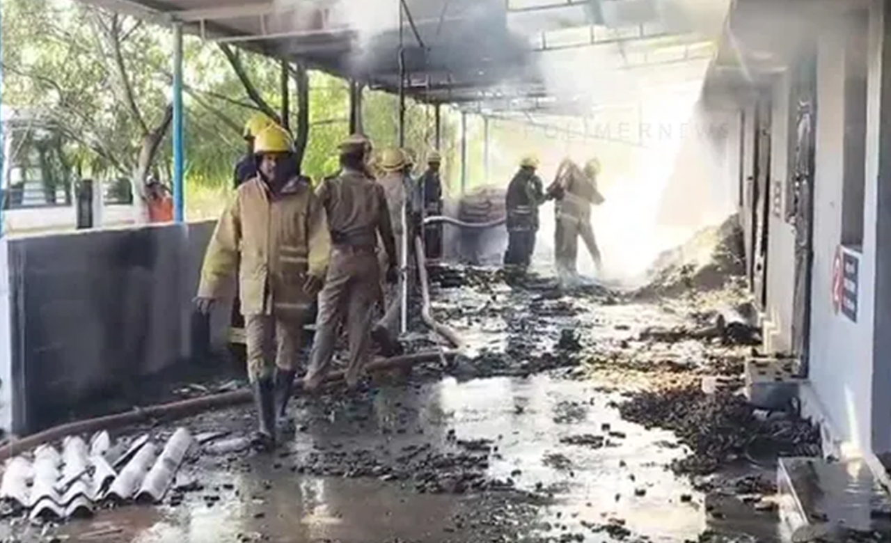 விருதுநகர்: பட்டாசு ஆலை விபத்து - 17 பேர் உயிரிழப்பு!