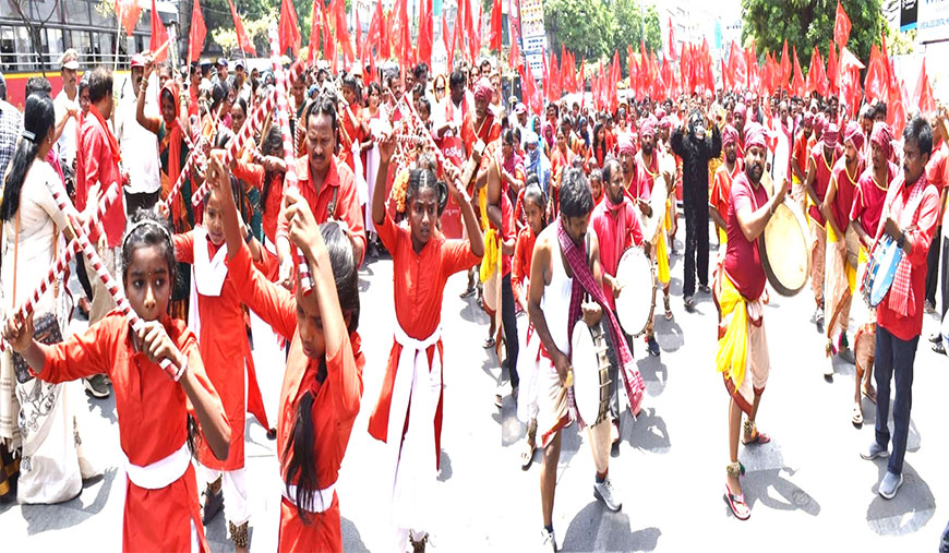 பிரஜாநாட்டிய மண்டலியின் பேரணியால் களைகட்டிய ஹைதராபாத்