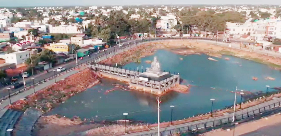 பராமரிப்பின்றி பாழாகும் குறிச்சி குளம்: ரூ.50 கோடி மதிப்பிலான திட்டம் வீணாவதால் பொதுமக்கள் வேதனை