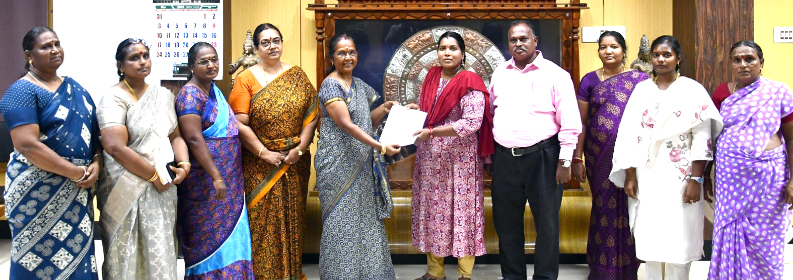 முனைவர் பட்ட மாணவர் சேர்க்கை ஆணை வழங்கல்