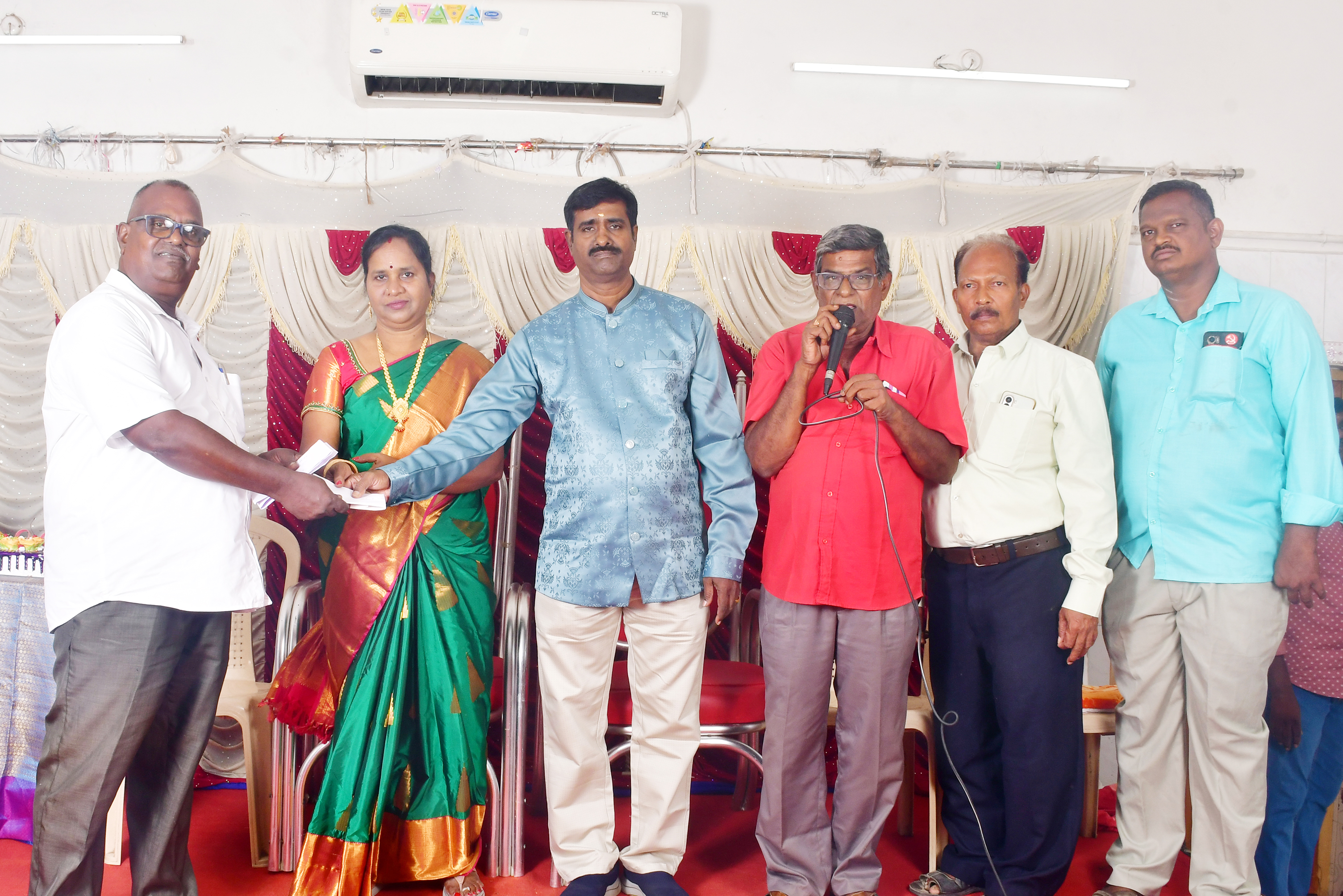 மாநகர் போக்குவரத்துக் கழக குரோம்பேட்டை பணிமனையில்