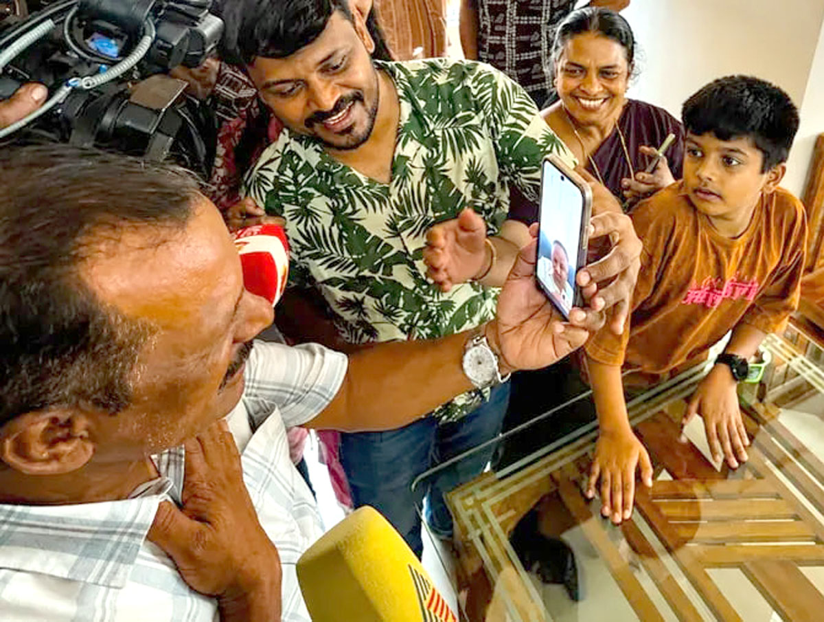 சூரல்மலை-முண்டக்கை நகரில் முதல் குடும்பம் குடியேற்றம் பினராயி விஜயன் வாழ்த்து
