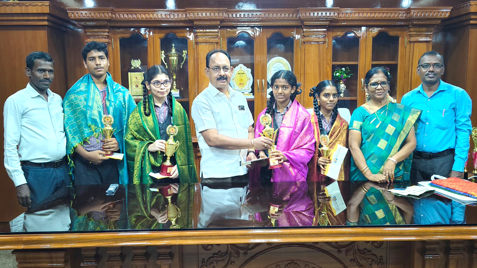 மவுண்ட் பார்க் மேல்நிலைப்பள்ளி 10-ம் வகுப்பு தேர்வில் முழு தேர்ச்சி