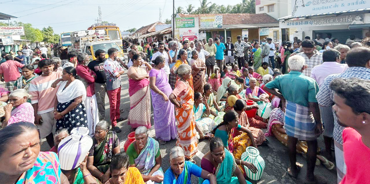 குடிநீர் வழங்காத ஊராட்சி நிர்வாகத்தை கண்டித்து மறியல்'
