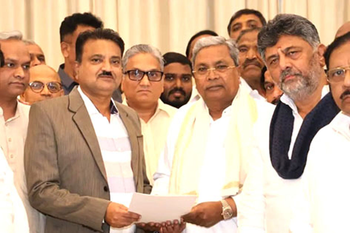 கர்நாடகத்தில் பரபரப்பு முதலமைச்சர் பதவியை ராஜினாமா செய்த சித்தராமையா