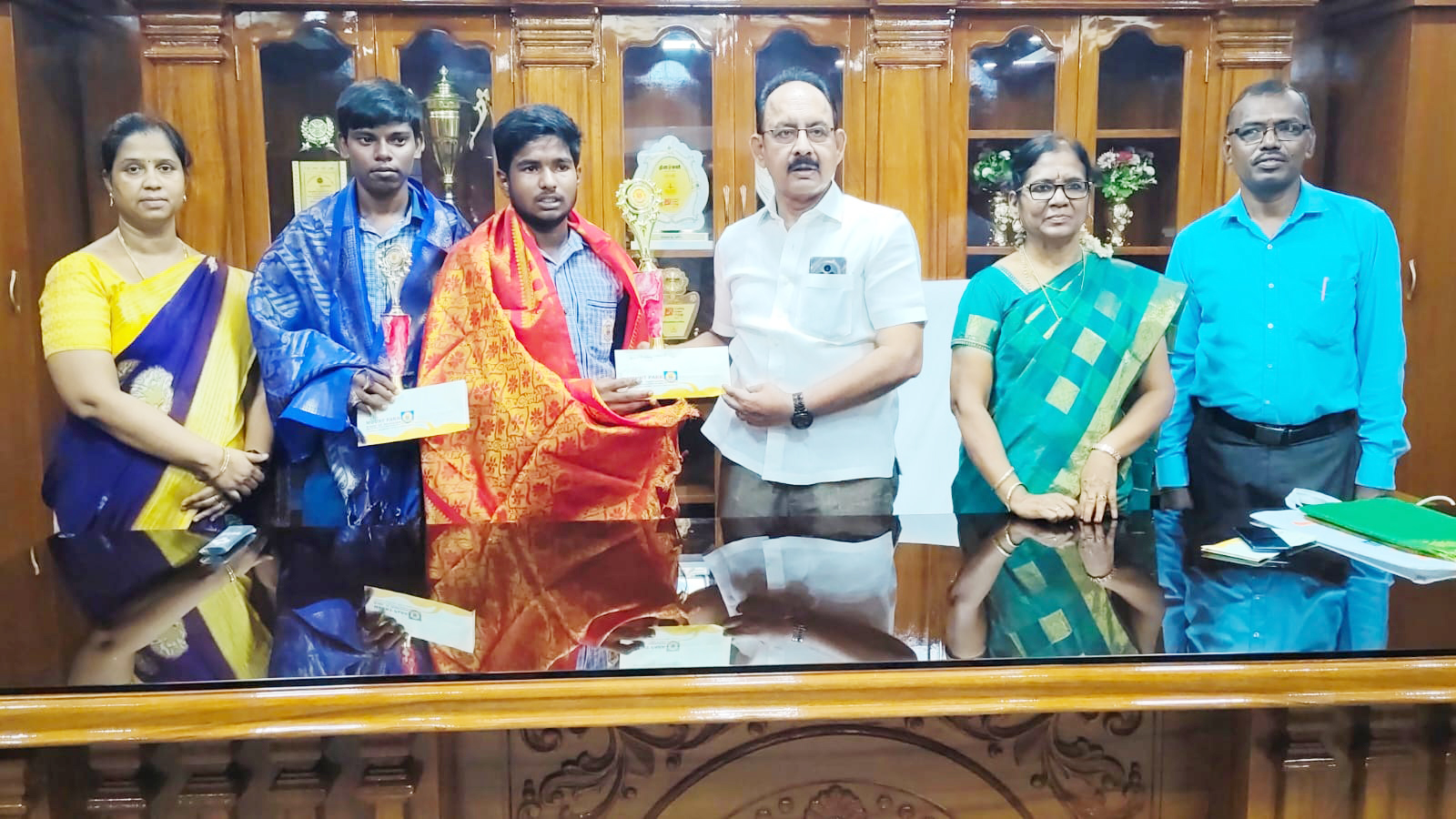 10-ஆம் வகுப்பு பொதுத்தேர்வு மவுண்ட் பார்க் பள்ளி மாணவர்கள் சாதனை!