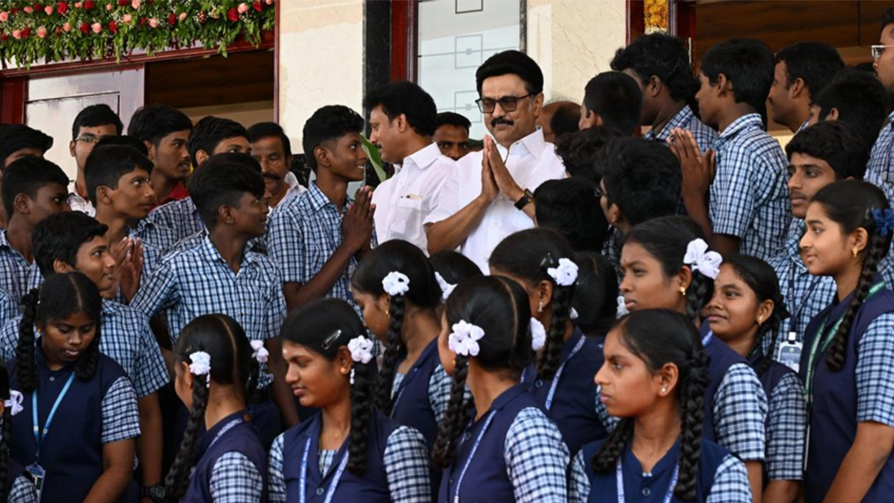 12-ஆம் வகுப்பு பொதுத்தேர்வில் வெற்றி பெற்ற மாணவர்களுக்கு மு.க.ஸ்டாலின் வாழ்த்து!