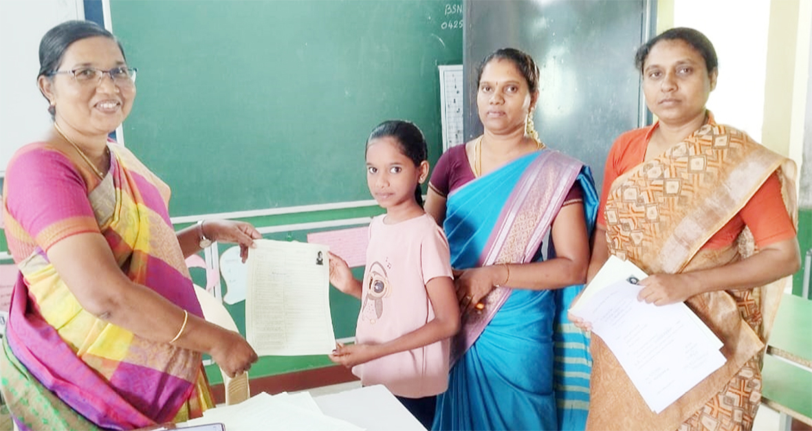 அரசுப்பள்ளிகளில் மாணவர்களை சேர்க்க பெற்றோர்கள் ஆர்வம்