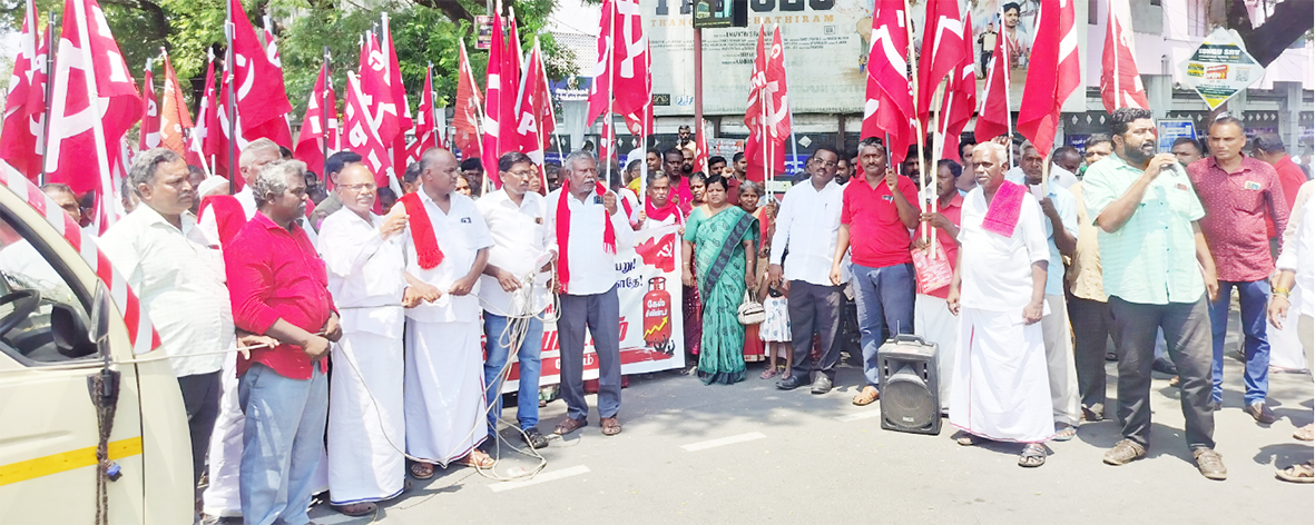 எரிபொருட்களின் விலைகளை உயர்த்திய ஒன்றிய மோடி