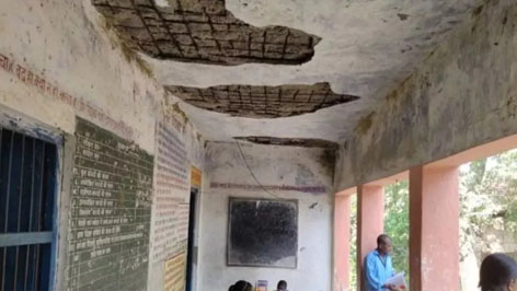 இந்தியாவில் ஒரு லட்சத்திற்கும் மேற்பட்ட பள்ளிகளில் மின்சார வசதி இல்லை