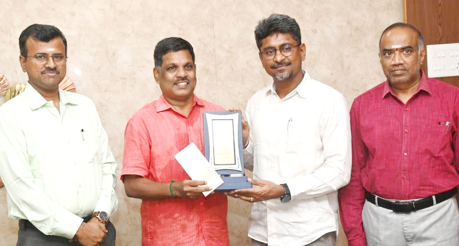 சிறந்த ஊடக ஒருங்கிணைப்பாளர் விருது