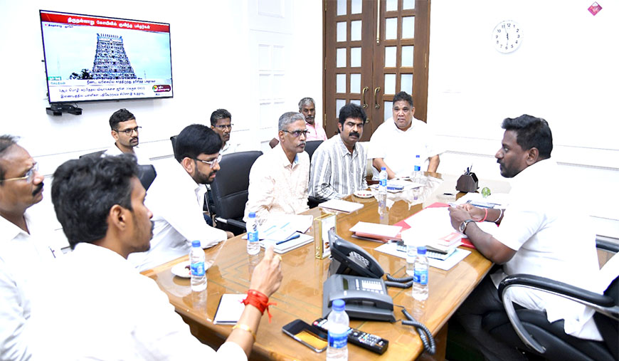 பள்ளிக் கல்வி மற்றும் செய்தித்துறை அமைச்சர் ஆய்வு