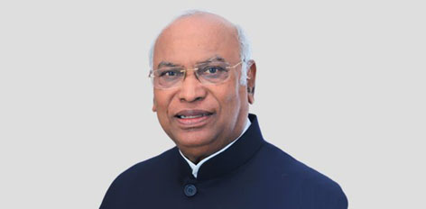 “மோடி இந்தியாவையும், டிரம்ப் உலகத்தையும் அழித்து வருகிறார்கள்”