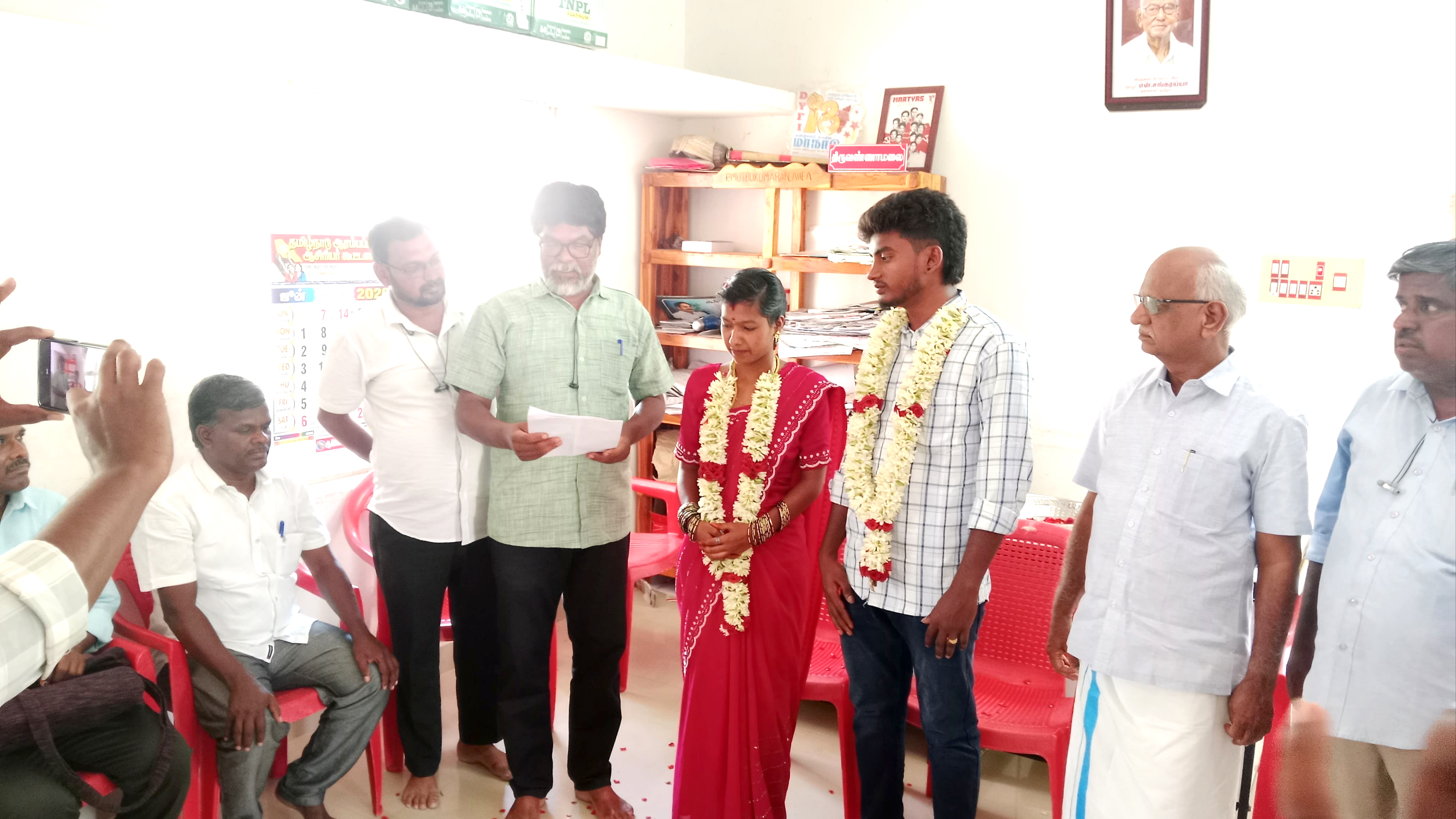 சிபிஎம் அலுவலகத்தில் சாதி மறுப்புத் திருமணம்