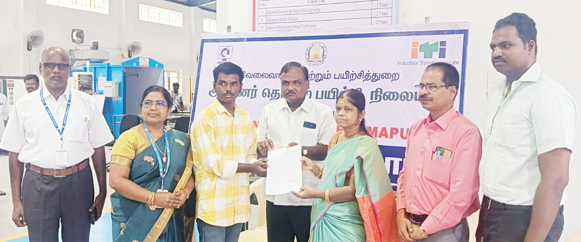 ஐடிஐ, பாலிடெக்னிக் கல்லூரிகளில் மாணவர் சேர்க்கை தீவிரம்
