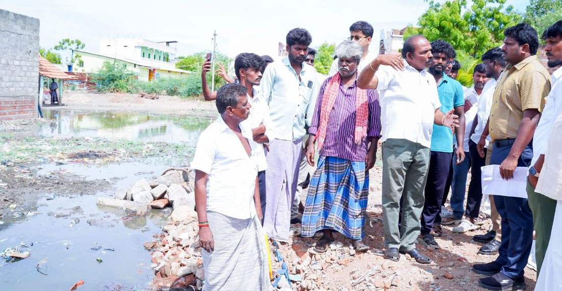 கமுதியில் தடையின்றி குடிநீர் வழங்குவதை அலுவலர்கள் கண்காணிக்க வேண்டும் ஆய்வில் மாவட்ட ஆட்சியர் உத்தரவு