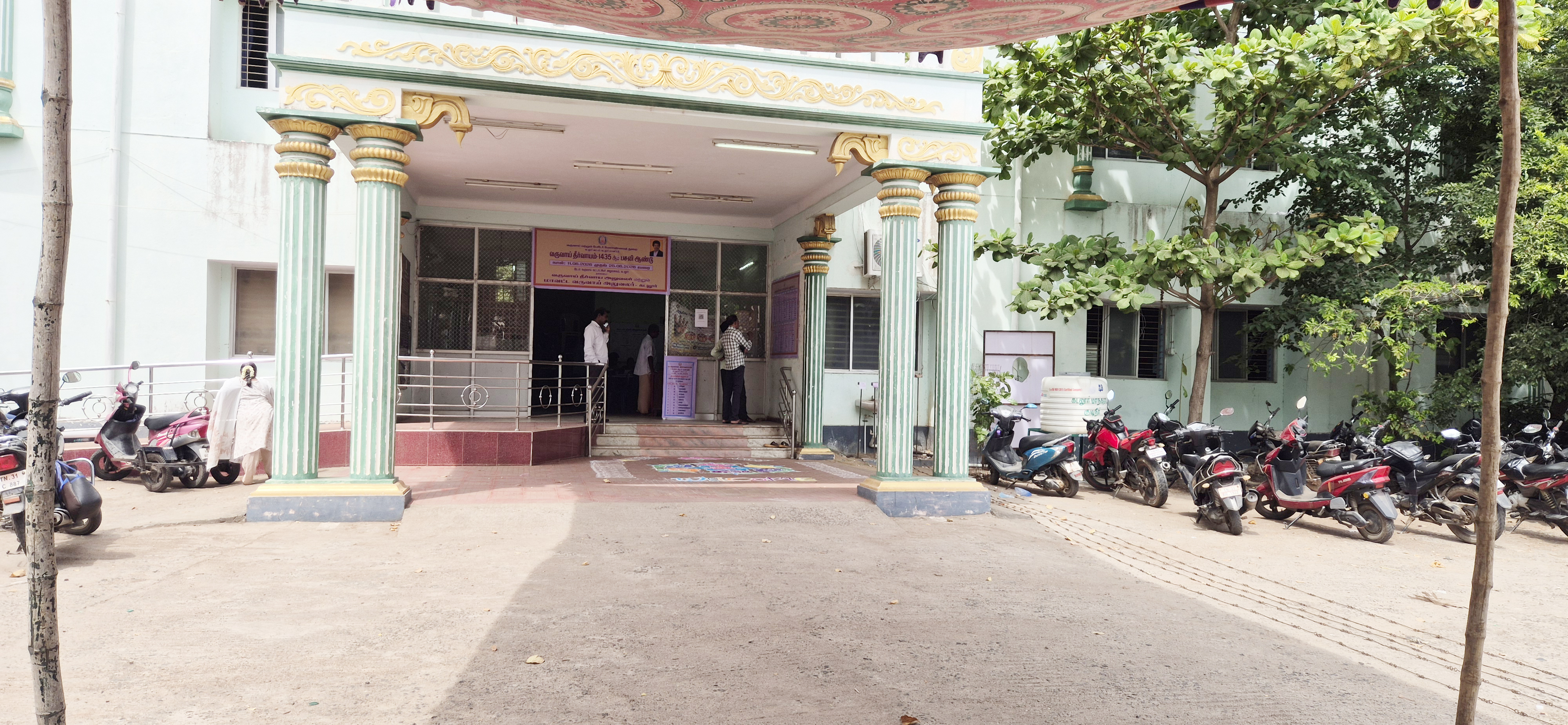 முன்னறிவிப்பு இல்லாத ஜமாபந்தி: வெறிச்சோடிய வட்டாட்சியர் அலுவலகம்