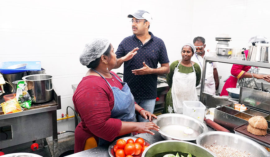 ரிப்பன் கட்டடத்தில் ஆணையர் ஆய்வு!
