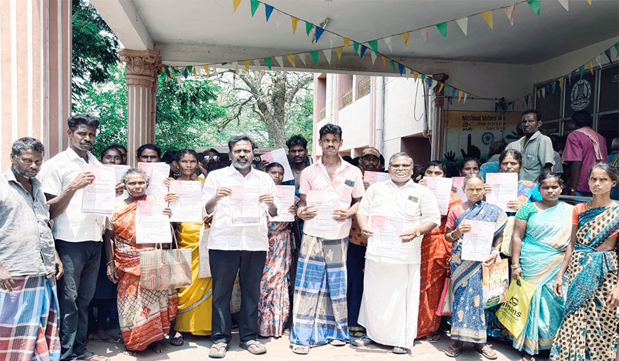 பழங்குடி மக்களுக்குப் பட்டா வழங்கக் கோரி ஜமாபந்தியில் மனு