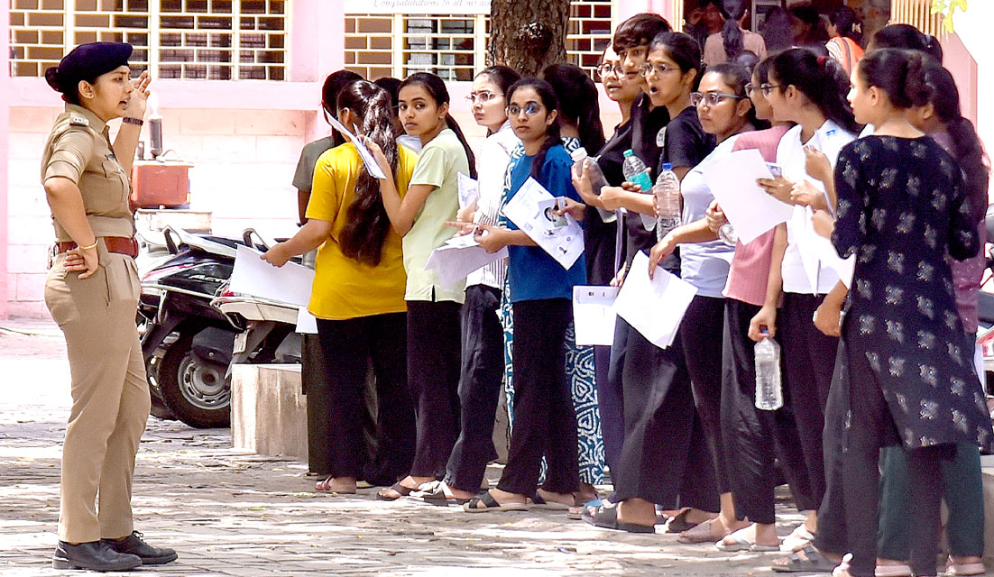 நீட் மறுதேர்வு வருகை விகிதம் வரலாறு காணாத சரிவு! தேர்வு மைய வாரியான புள்ளிவிவரங்களை வெளியிடுமா மோடி அரசு?