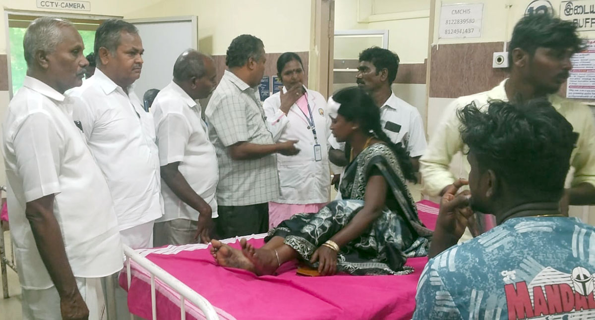 பேருந்து கவிழ்ந்து 2 பேர் பலி; 59 பேர் காயம் சிபிஎம் தலைவர்கள் நேரில் ஆறுதல்