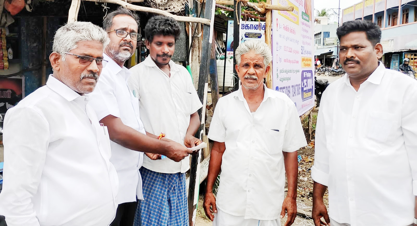 விழுப்புரத்தில் தீக்கதிர் சந்தா சேர்ப்பு