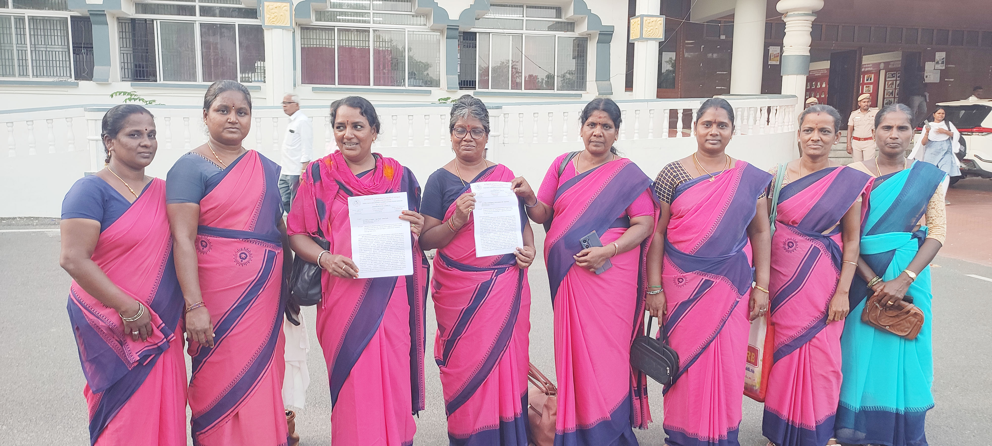 யூடியூபர் மீது நடவடிக்கை கோரி திருவண்ணாமலை ஆட்சியரிடம் மனு